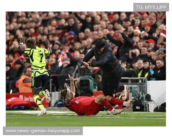 阿森纳厄德高中场直塞助攻破门得手:从瞬间灵感到长期训练的全面提升 阿森纳厄德高中场直塞助攻破门得手:从瞬间灵感到长期训练的全面提升